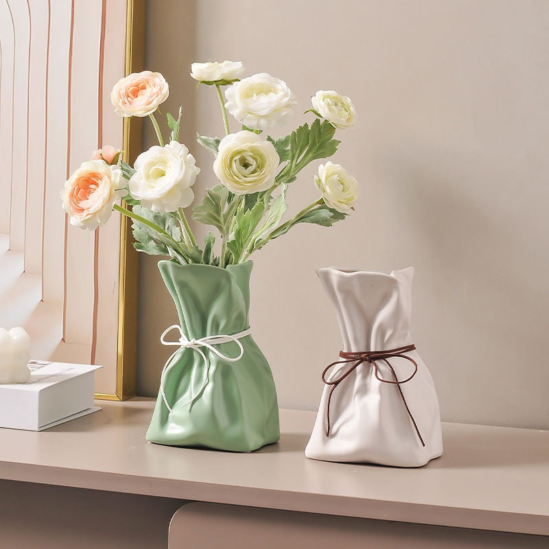 Simple Nordic Style Ceramic Vase - Minimalist