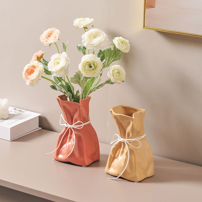 Simple Nordic Style Ceramic Vase - Minimalist