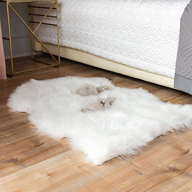 Simple Versatile Plush Rug