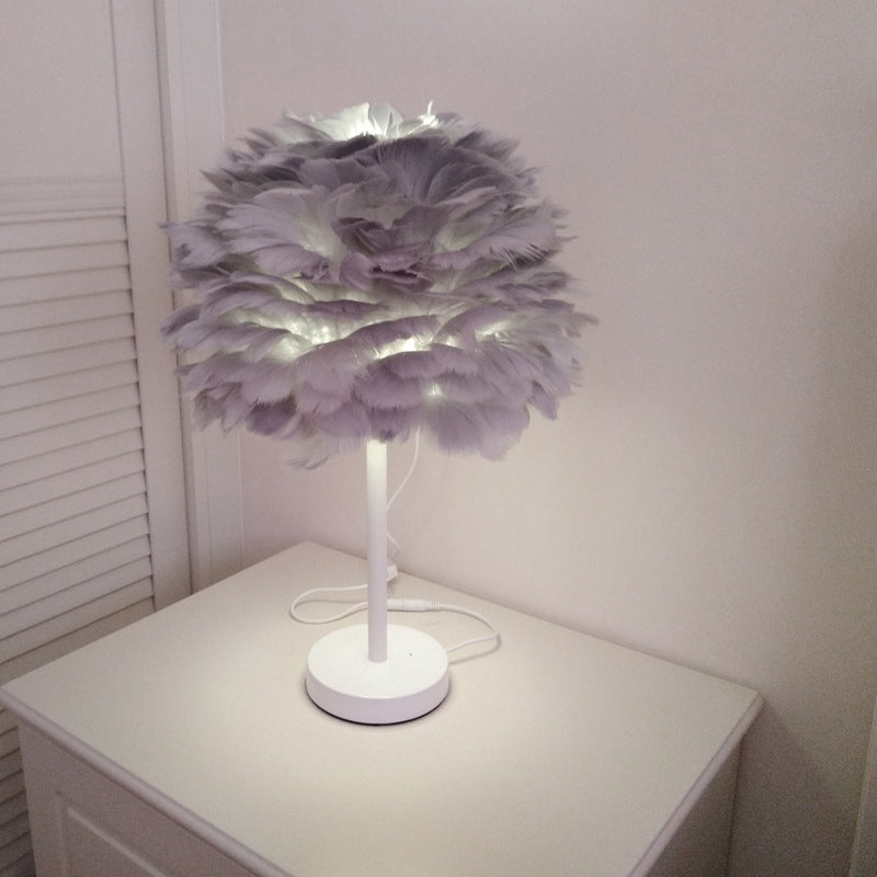 Feather Table Lamp - Bedroom Artistic Light