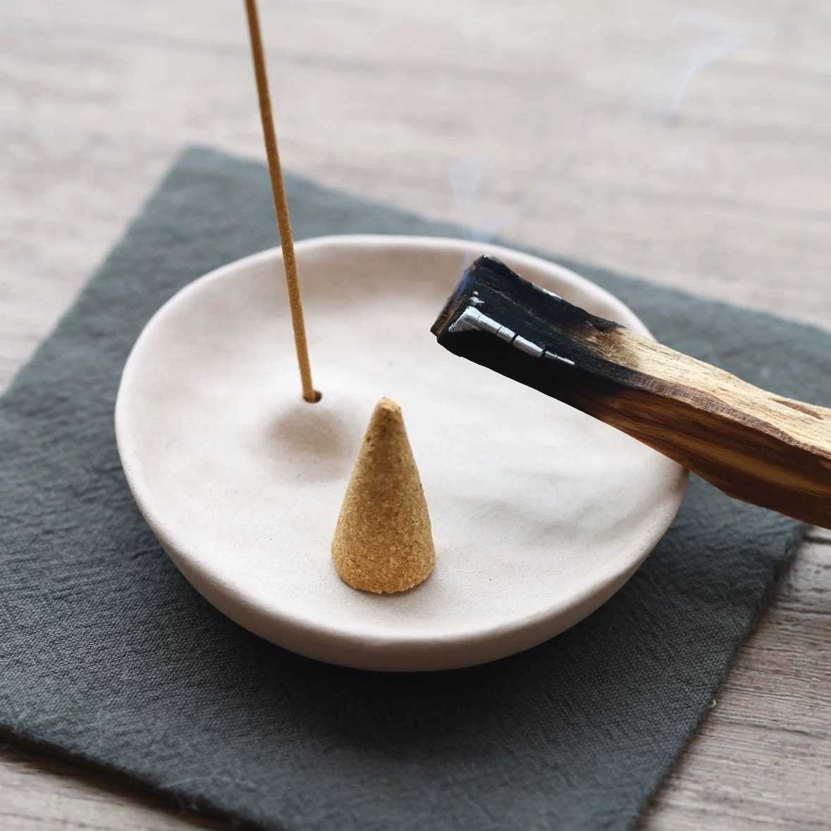 Minimalist Incense Holder - Modern Zen Decor
