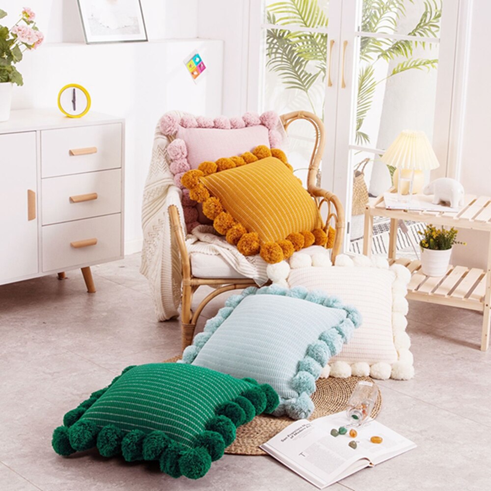 Knitted Throw Pillow