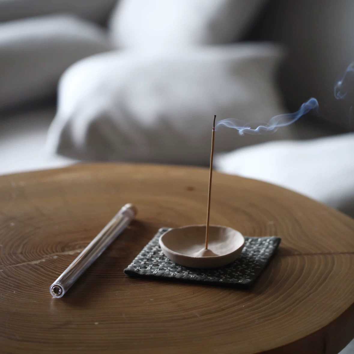 Minimalist Incense Holder - Modern Zen Decor