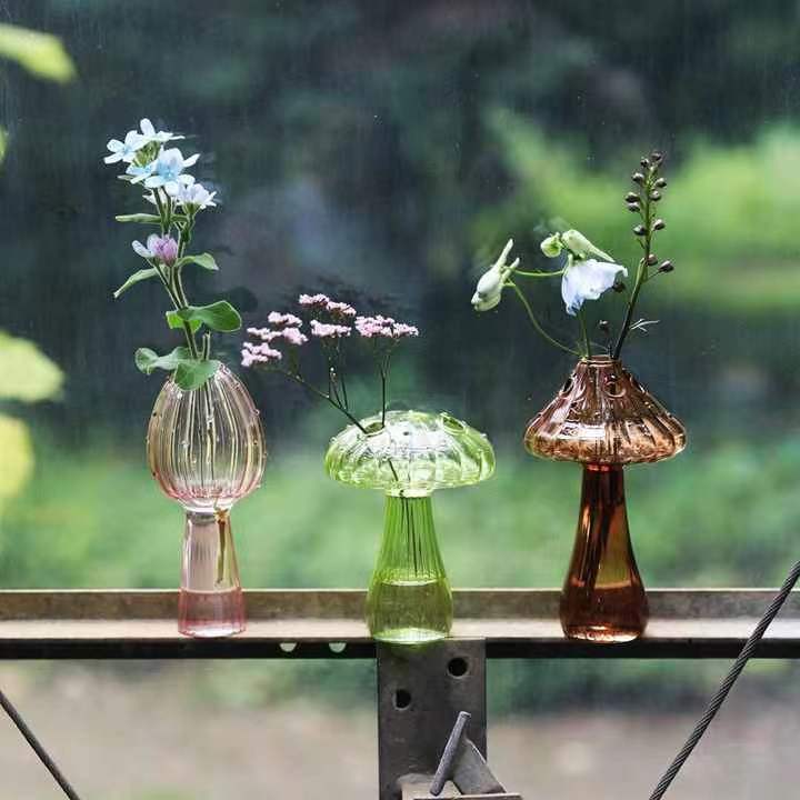 Glass Mushroom Vase - Whimsical Design