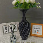 Artistic Abstract Twisted Vase - Retro Flower Design