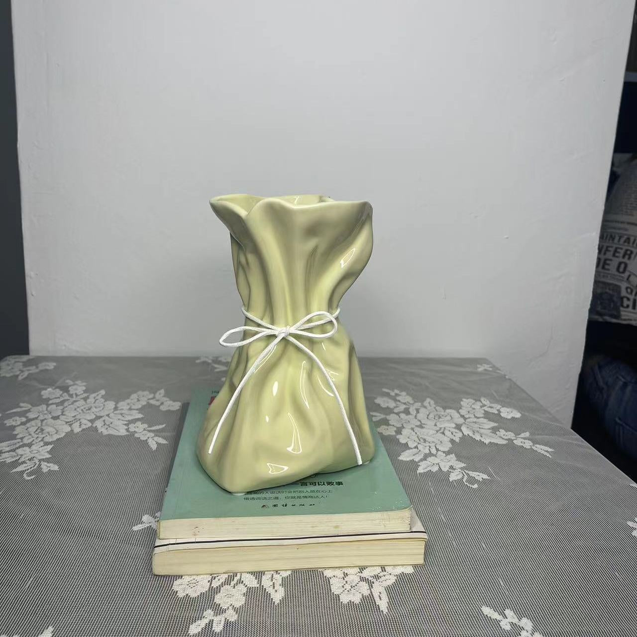 Simple Nordic Style Ceramic Vase - Minimalist