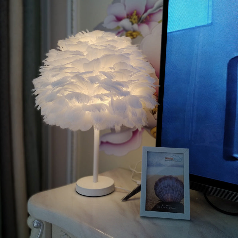 Feather Table Lamp - Bedroom Artistic Light