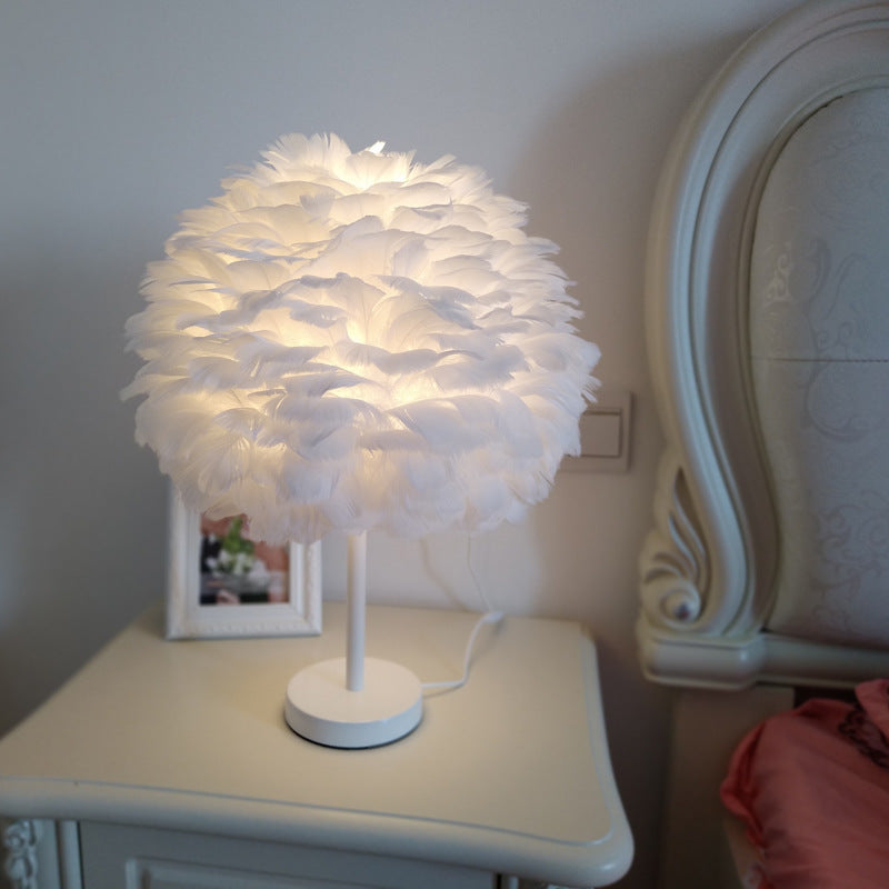 Feather Table Lamp - Bedroom Artistic Light