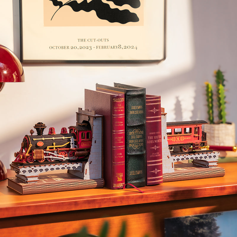 ROBOTIME Book Nook Book Ends Kits Century Train DIY Booknook 3D Wooden Puzzle Model Kit Bookend Bookshelf Decoration Gifts For Adults Kids Teens